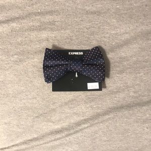 Express men’s bowtie